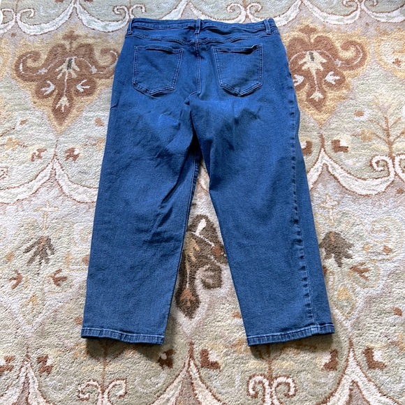 Simply Vera Vera Wang Crop Blue Jeans Size 14 - Picture 2 of 5